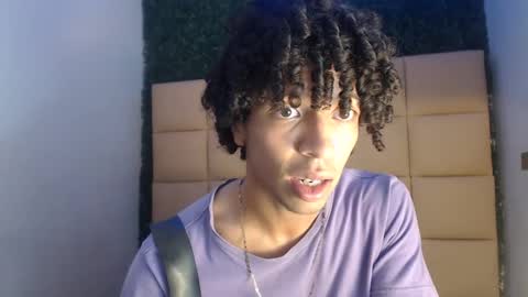 Snapshot of xion_ez chatting on September 16, 6:33 pm xion_ez online show from September 16, 6:33 pm