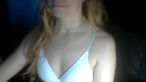 xlorax77703 online show from July 7, 2:35 am