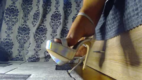 Monroe online show from October 21, 7:57 am