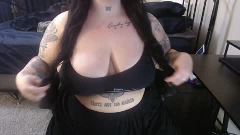 xorileyschembri online show from January 7, 3:57 am