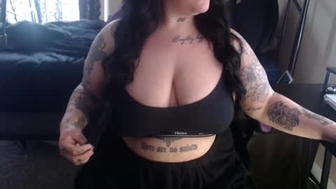 xorileyschembri online show from March 7, 7:27 pm