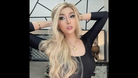 xsexysucker online show from July 14, 10:26 pm