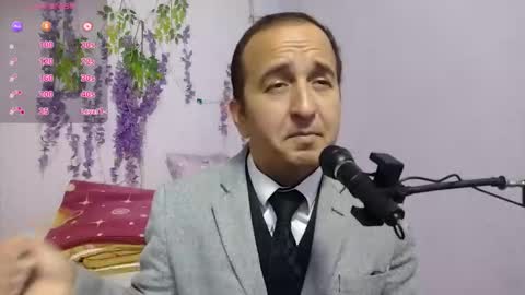 xthesexybossx online show from September 28, 3:32 pm