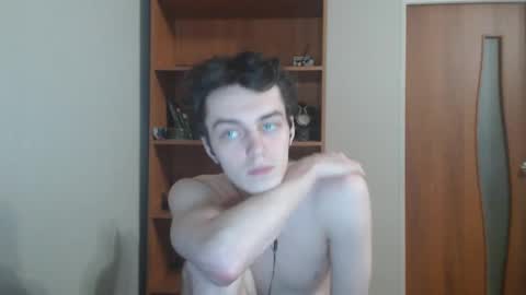 traqqq online show from November 24, 8:18 pm