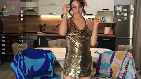 FrancyStepmom and YStepson    INTERESTED IN A GIRL-GIRL COLLABORATION  TEXT ME HERE  or INSTAGRAM online show from November 29, 12:57 pm