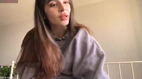 Lily online show from April 2, 10:55 am