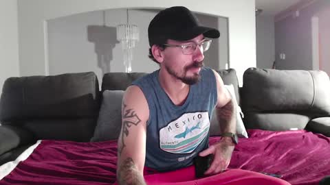 Snapshot of xxbradxx604 chatting on September 30, 2:27 pm xxbradxx604 online show from September 30, 2:27 pm