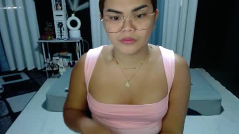 Kylie Smith online show from March 15, 6:18 am