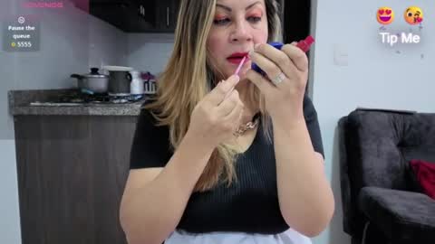 xxmilexx online show from June 18, 11:04 am