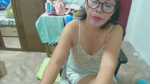 xxsexypinayxx online show from March 26, 5:35 am