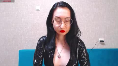 Snapshot of xxx_goddes_xxx chatting on October 1, 3:11 pm Andariel online show from October 1, 3:11 pm