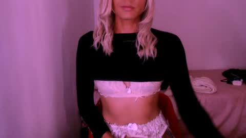 Chiara online show from May 7, 4:19 am