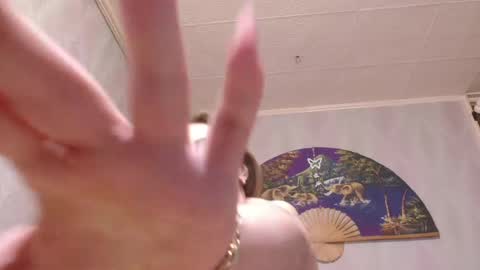 isa and gonzo online show from March 27, 4:18 am