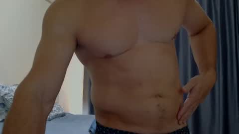 Snapshot of xxxmusclebigcockxxx chatting on February 1, 2:05 am xxxmusclebigcockxxx online show from February 1, 2:05 am