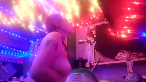 Snapshot of xxxqueenmandydickenz chatting on October 7, 7:59 am XXXQueenMandyDickenz online show from October 7, 7:59 am