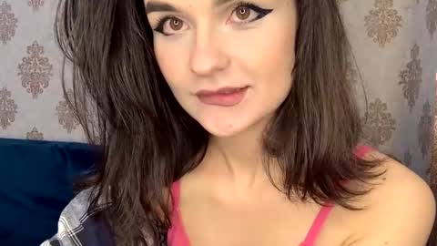 xxxstacyyy online show from February 1, 7:22 pm