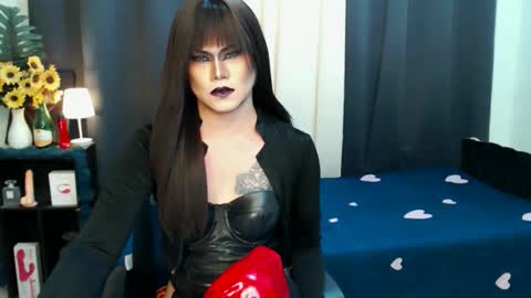 QueenMarina online show from December 20, 8:21 am