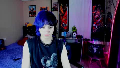 xzerox_ online show from May 12, 9:13 pm