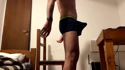 Snapshot of y0ungwithbrowndick chatting on October 18, 7:34 am BROWN DICK online show from October 18, 7:34 am