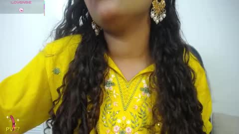 yazhini online show from May 20, 12:11 pm