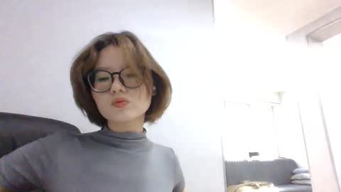 Lily online show from October 21, 8:08 am