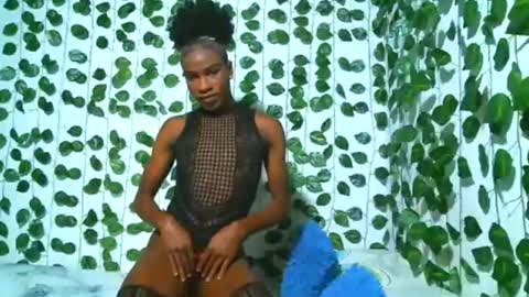 YARITHZA online show from December 15, 6:59 pm