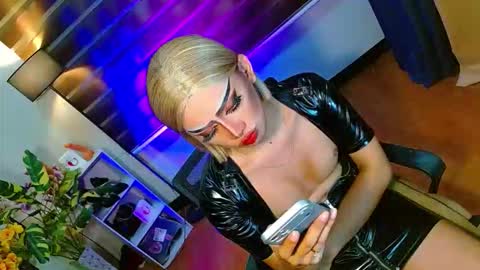 miss yasii online show from February 9, 2:53 pm