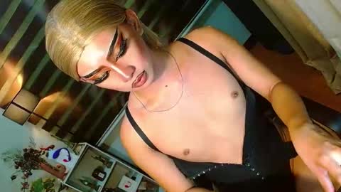 miss yasii online show from April 15, 6:44 pm