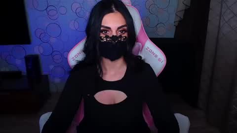 yasmina online show from December 17, 8:10 am