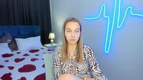 Yasmina online show from October 5, 9:00 pm