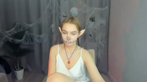 Yasmina online show from October 31, 6:41 pm