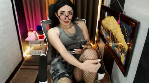 yassiered online show from October 1, 9:19 am