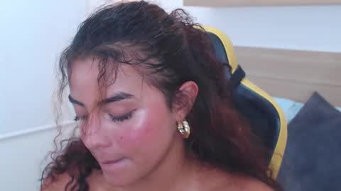 yaya23x online show from February 5, 7:20 pm