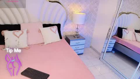  YazminJenner  online show from May 12, 5:38 am