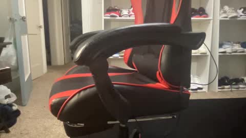 Yeahitsrell online show from March 2, 8:59 am