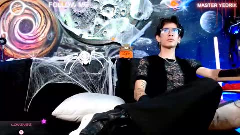 Snapshot of yedrix20 chatting on October 24, 3:07 am MASTER YEDRIX online show from October 24, 3:07 am