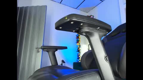 yeiko002 online show from March 12, 2:04 am