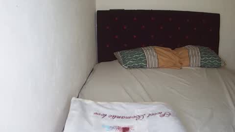 yelitzacarolina899 online show from May 21, 4:57 pm