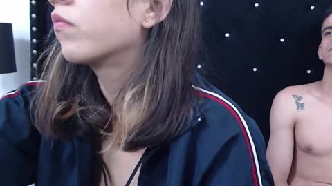 yeraldinandjos online show from October 24, 6:14 am