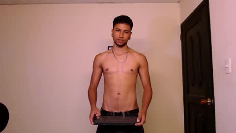 Yeff ind. model  online show from December 18, 10:46 pm