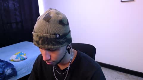 Yeff ind. model  online show from December 12, 9:26 pm