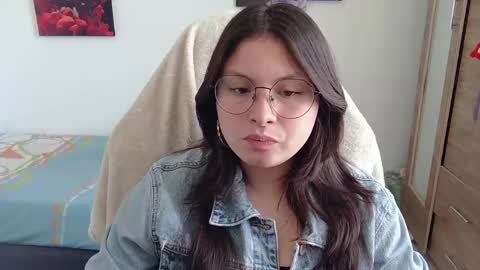 yessica_gomez01 online show from April 30, 9:08 pm