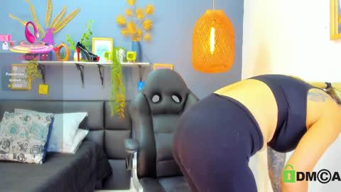 yessika_parker online show from March 25, 9:16 am