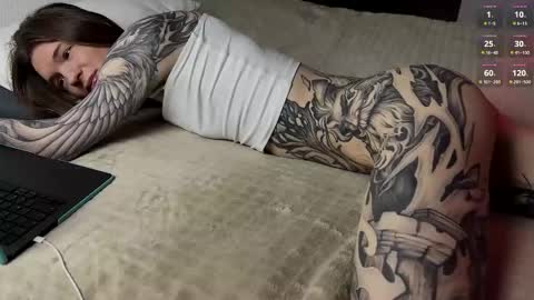 yexes online show from October 28, 4:13 am