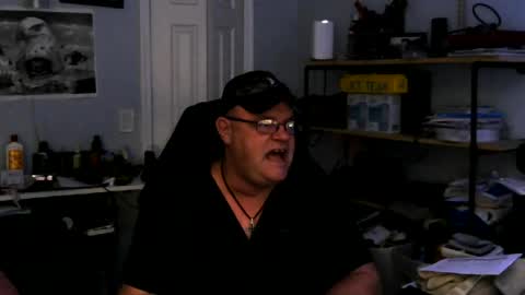 yh8old online show from August 8, 3:38 am