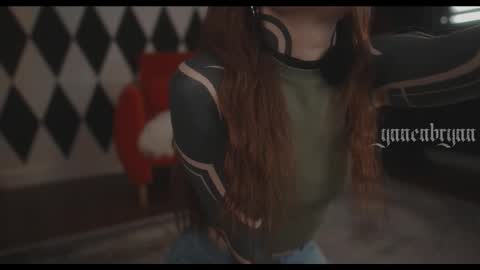 ynnenbrynn online show from February 17, 5:50 am