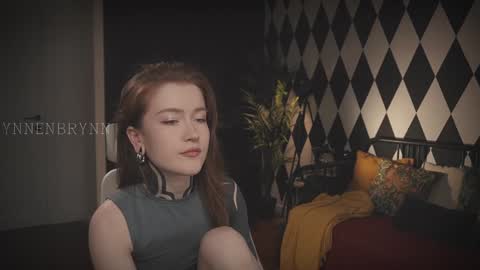 Snapshot of ynnenbrynn chatting on January 17, 7:19 am ynnenbrynn online show from January 17, 7:19 am