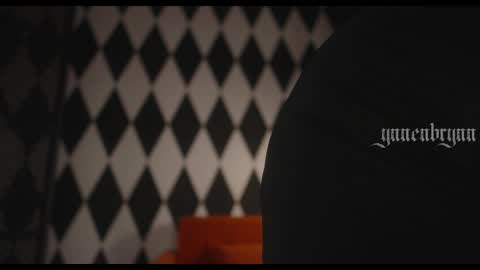 ynnenbrynn online show from March 30, 8:58 am