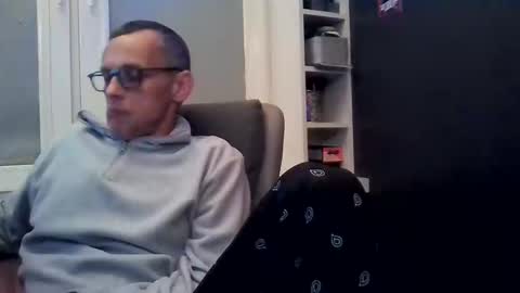 yoe_doe71 online show from March 18, 7:09 pm