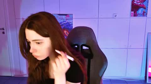 yoka_paradoxxx online show from March 10, 9:13 am